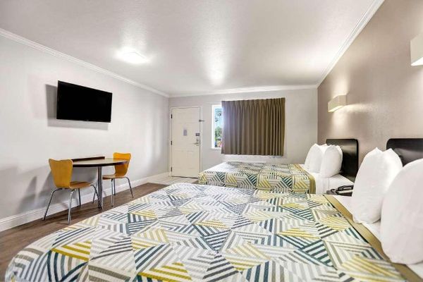 MOTEL 6 LODI CA (Lodi)